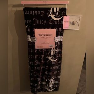 Juicy couture blanket 50in x 70 in